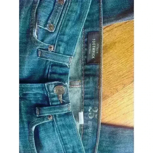 J. Crew 9" mid-rise skinny jean in signature stretch size 25 - Picture 3 of 4